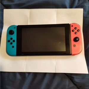 Nintendo Switch like new very like use.